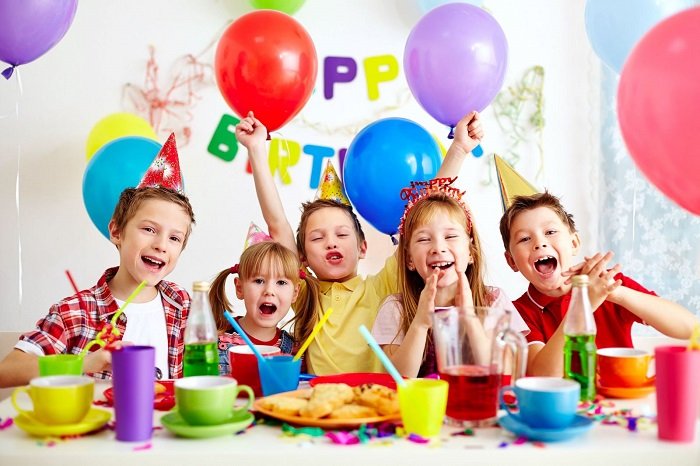 Смешные застольные конкурсы на день рождения взрослых: 100 лучших