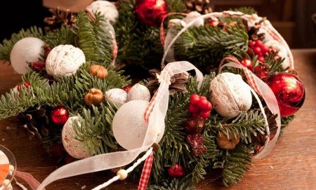 Різдвяна казка на дверях