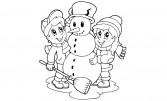 Дітки та сніговик