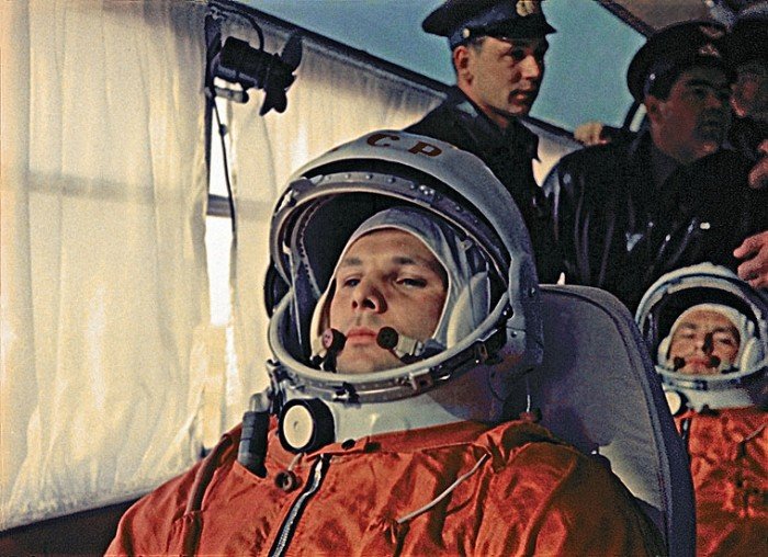 Юрий Гагарин - первый человек, полетевший в космос