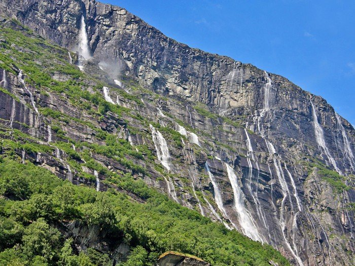 Найвищі водоспади світу - Віннуфоссен (Норвегія), фото 1