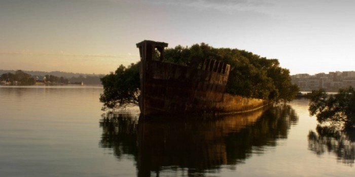 Красиві покинуті місця світу, фото - Уламки корабля «Ayrfield» у затоці Хомбуш, Австралія