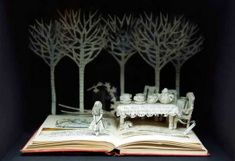 Сью Блеквел, бумажные скульптуры из книг