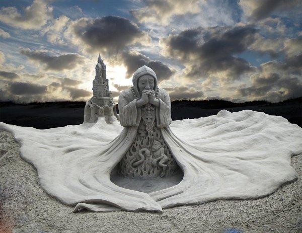 Фестиваль песчаных фигур в Порт-Аранзасе, штат Техас.