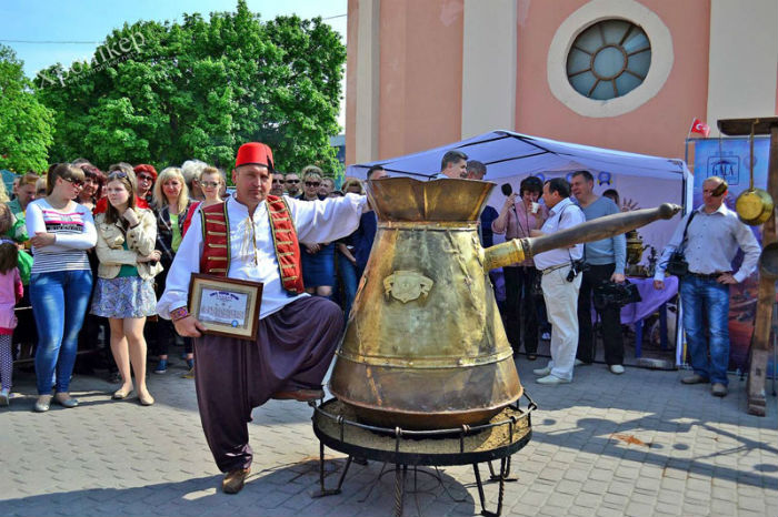 Куда поехать на майские праздники в Украине
